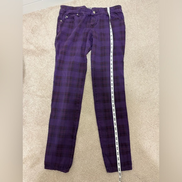 Puple & skull Urban Outfitters jeans - Picture 2 of 16